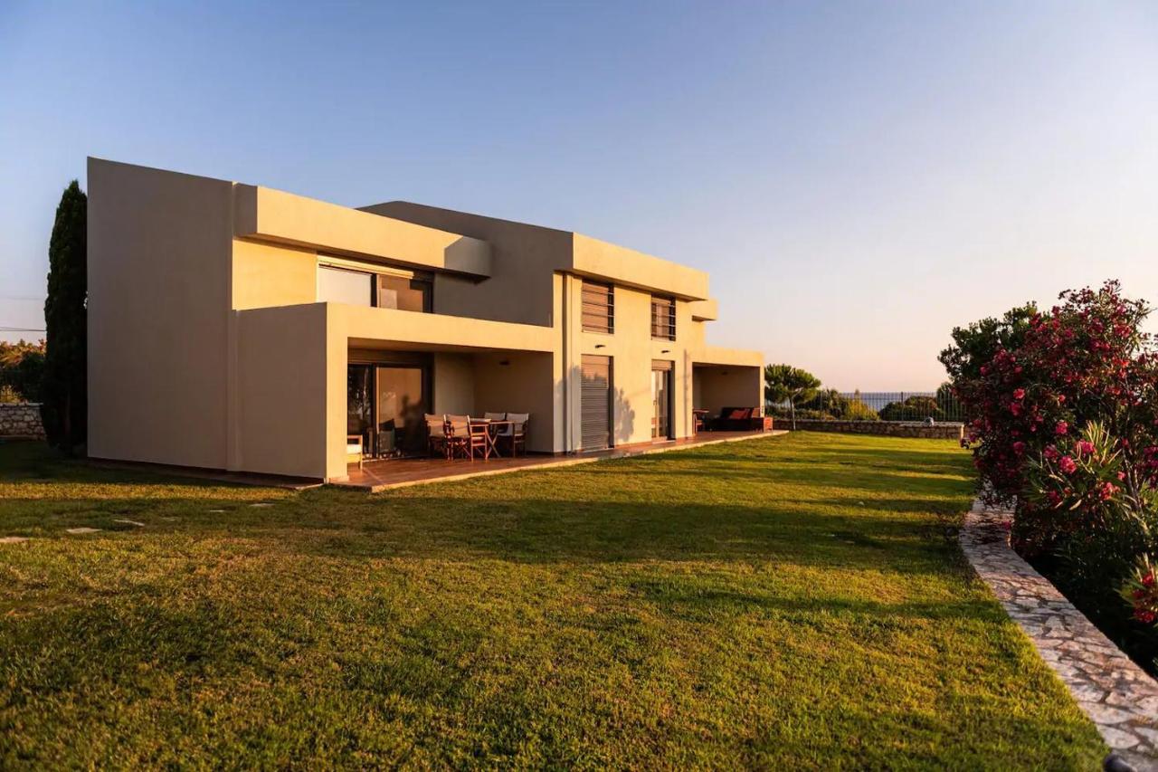 Villa Idyle - Beachfront Residence Tragana  Exterior photo